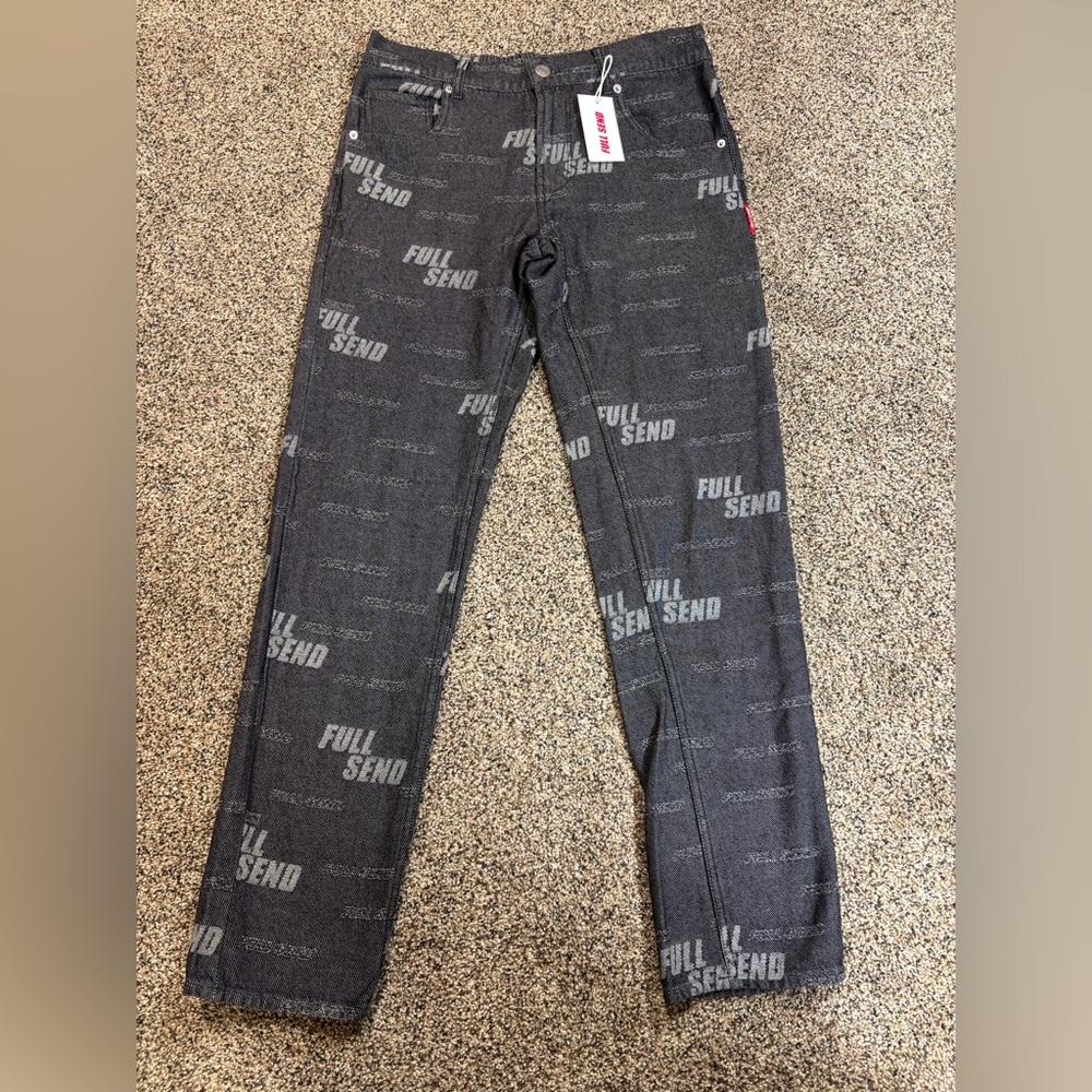 Full Send NWT Denim Street Jeans Mens Medium All Over Print Gray Skate Pants